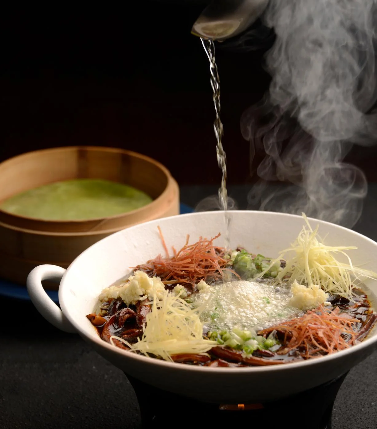 响油鳝糊 Braised Rice-field Eel w. Yellow Chives