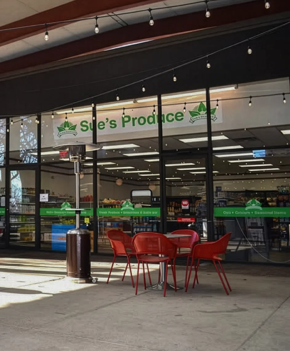 Picture of the outside of Sue's Deli Market at Society Hill