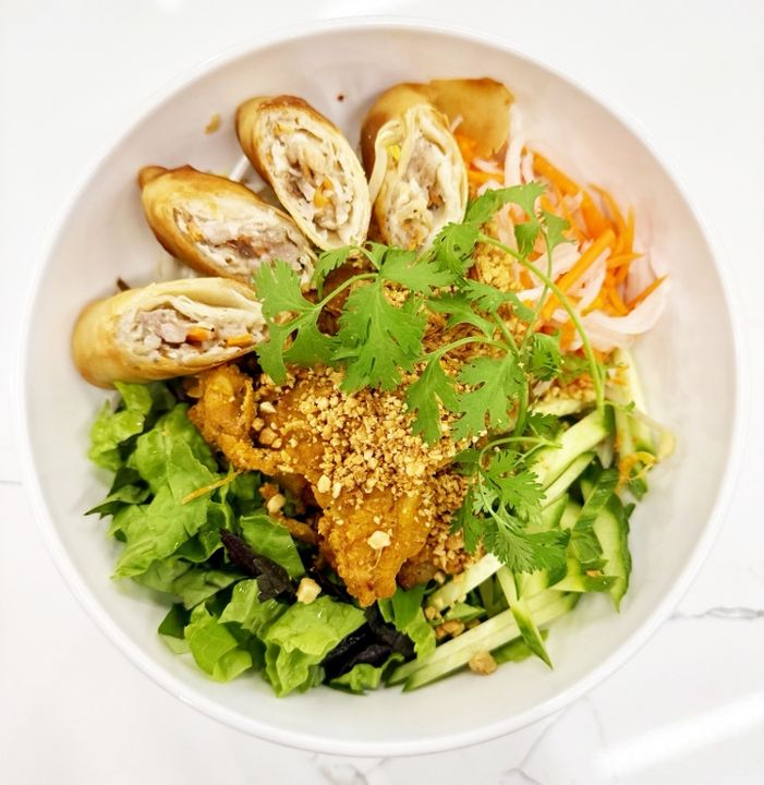 LS2-Grilled Pork & Egg Roll Noodle