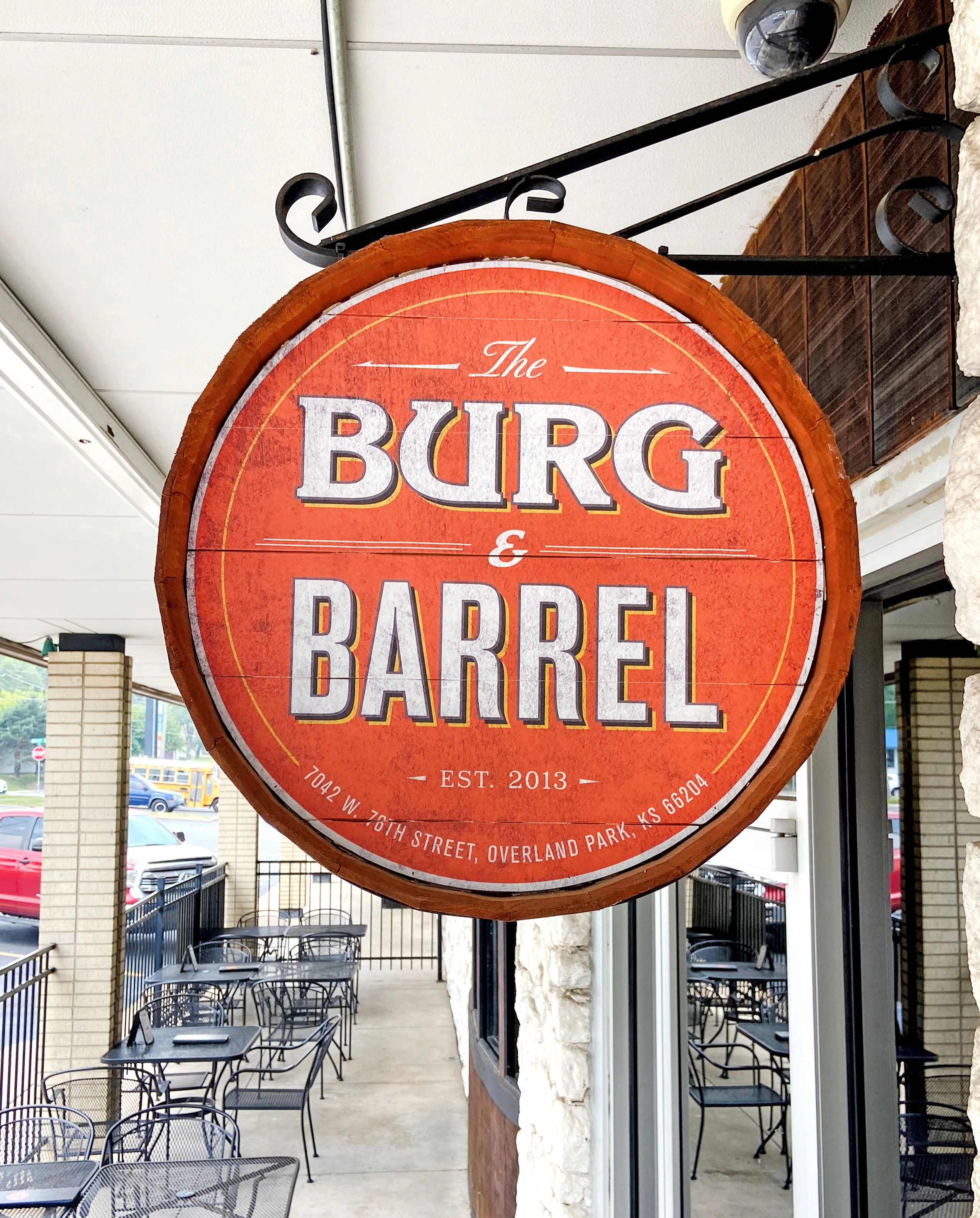 Restaurant sign for The Burg & Barrel in Overland Park