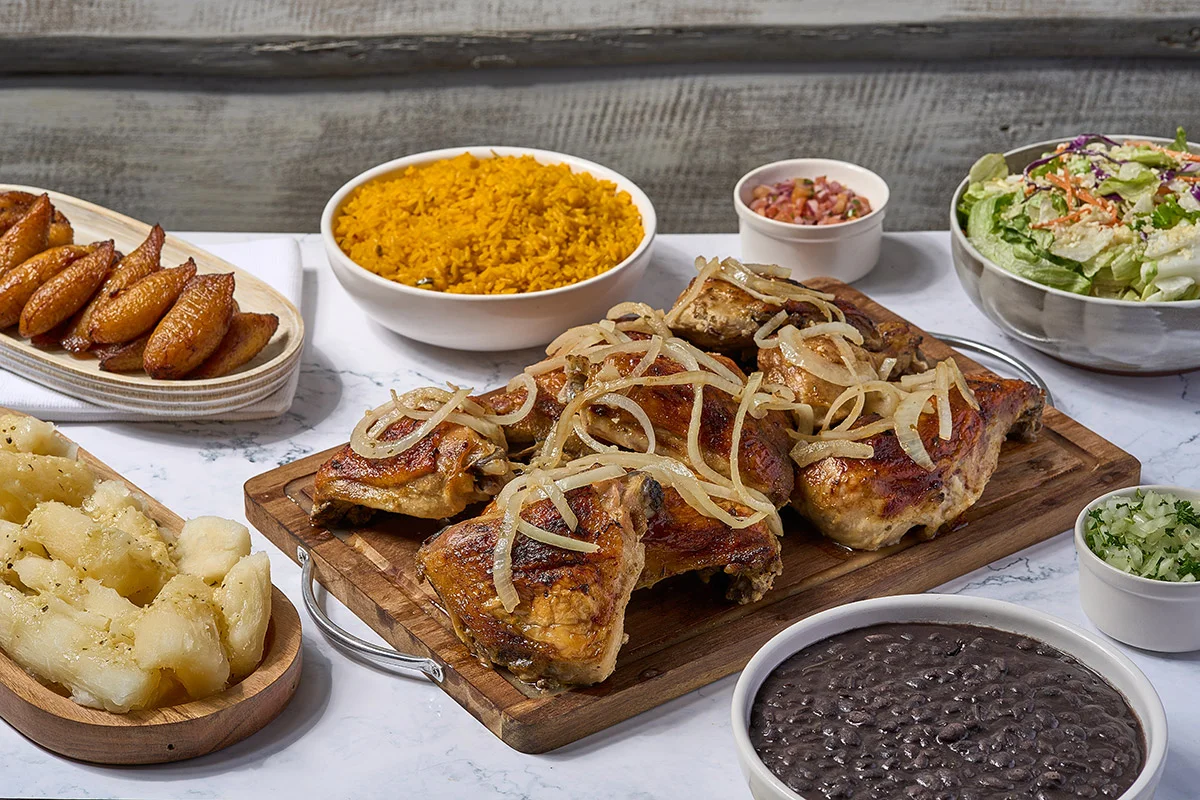 Catering Mi Apá, Delicious Roasted chicken with yellow rice and black beans, sweet plantains and
