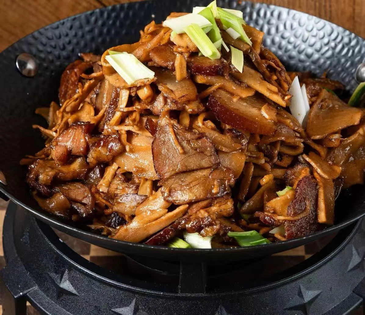 脆笋腊肉Cured Pork with Crispy Bamboo Shoots