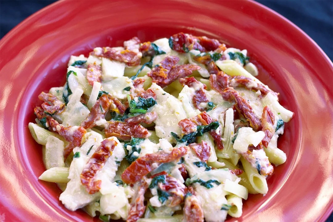 Penne Pollo with Sun Dried Tomatoes