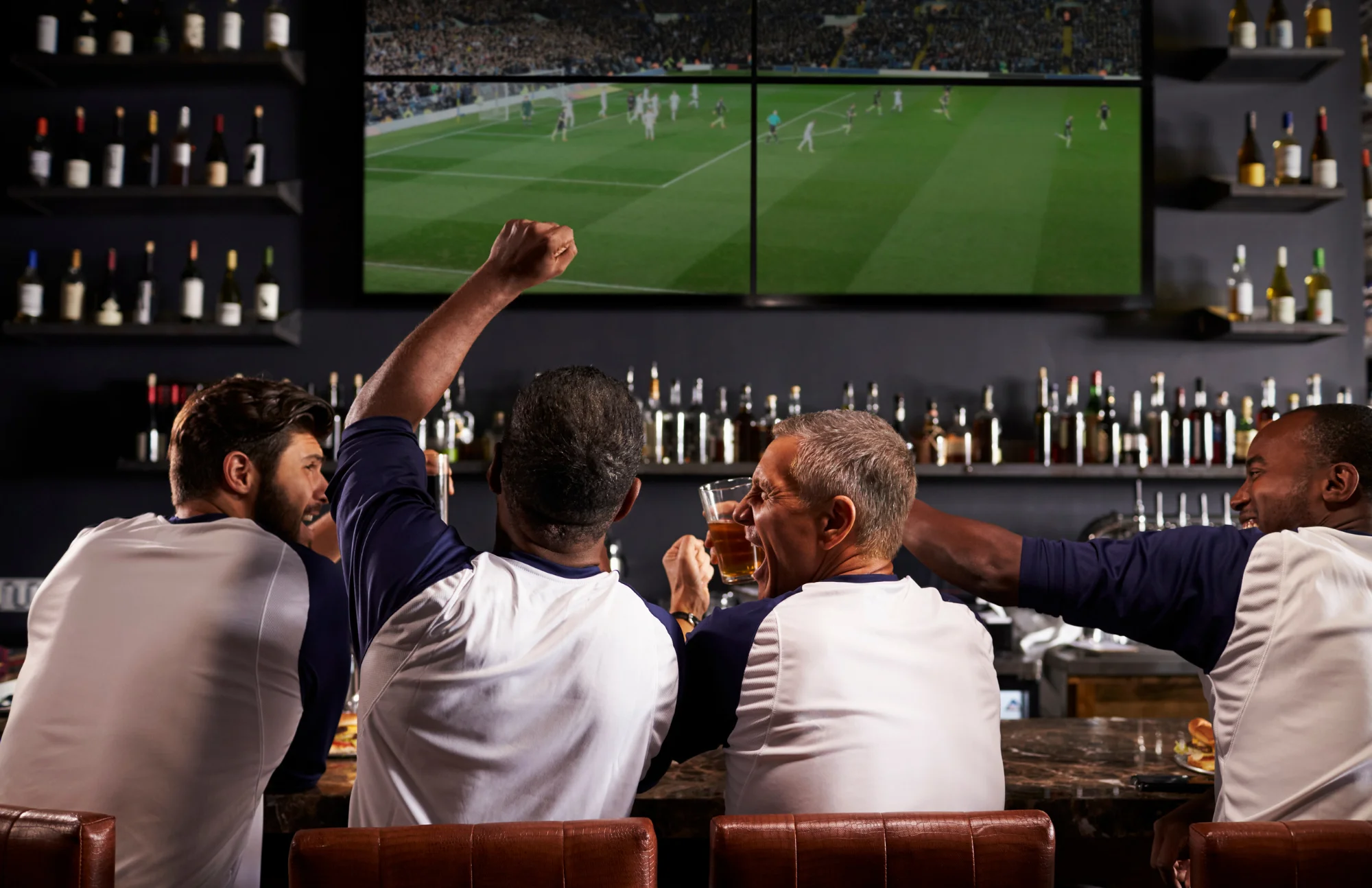 Auroras best sports bar