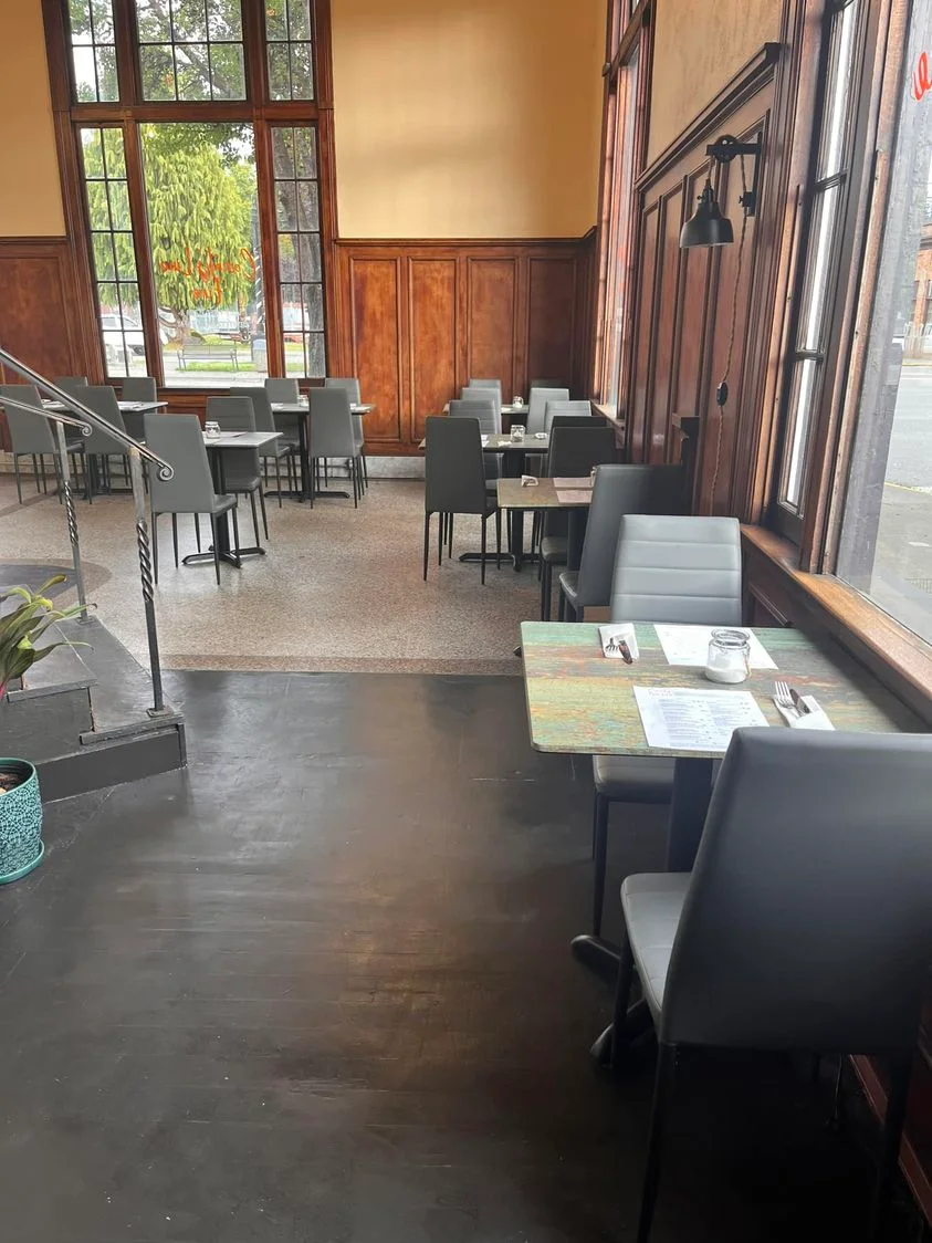The dining room at the County Line Fire