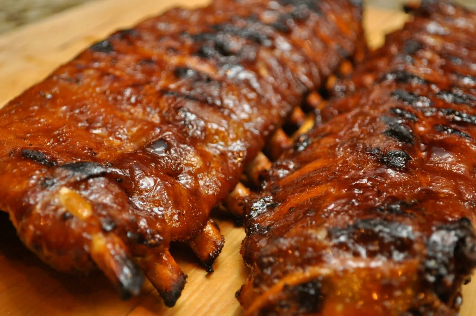 Smoky barbecue ribs glazed with sauce