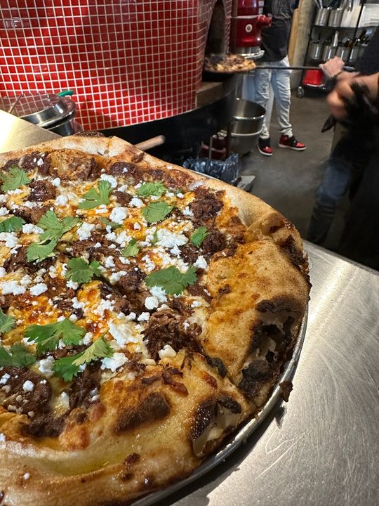 PIZZA TIGER 英語版 Westchester - Tap Room - zpizza - Pizza Restaurant