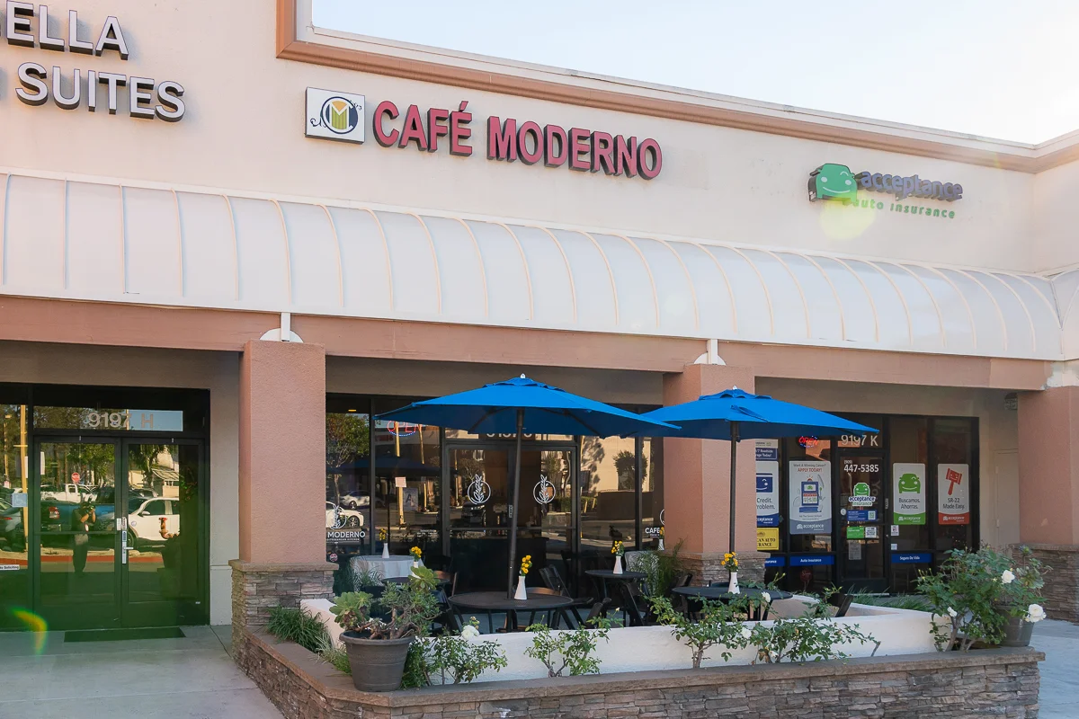 ImagCafe Moderno Mediterranean restaurant exterior with outdoor patio seating in Montclair CAe
