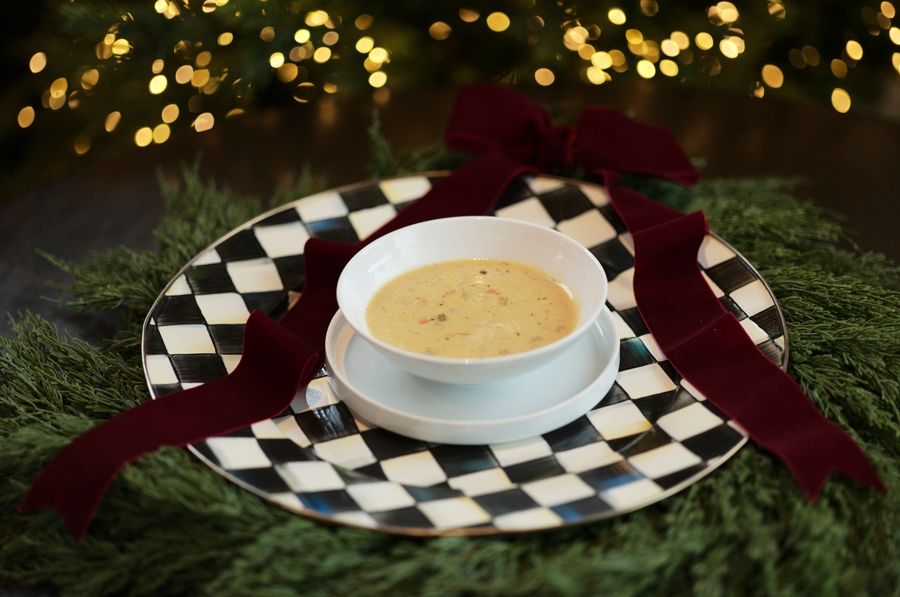 Michael Angelo's Winery - Large Raspberry Macaron