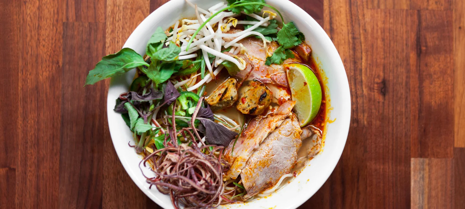 bun bo hue soup