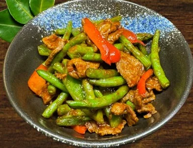 Ma-Kin Panang