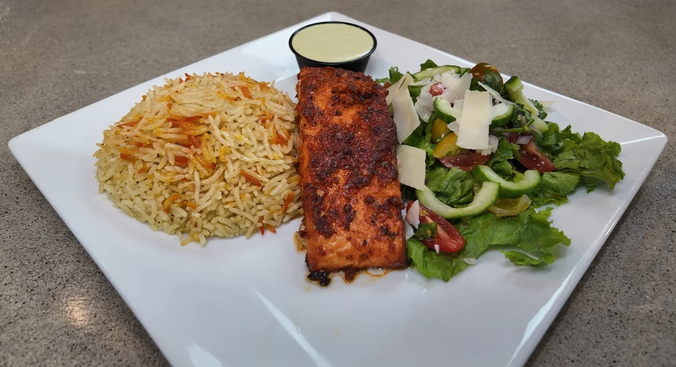 Chicken, Steak or Lamb entree, 2 Sides, Beverage
