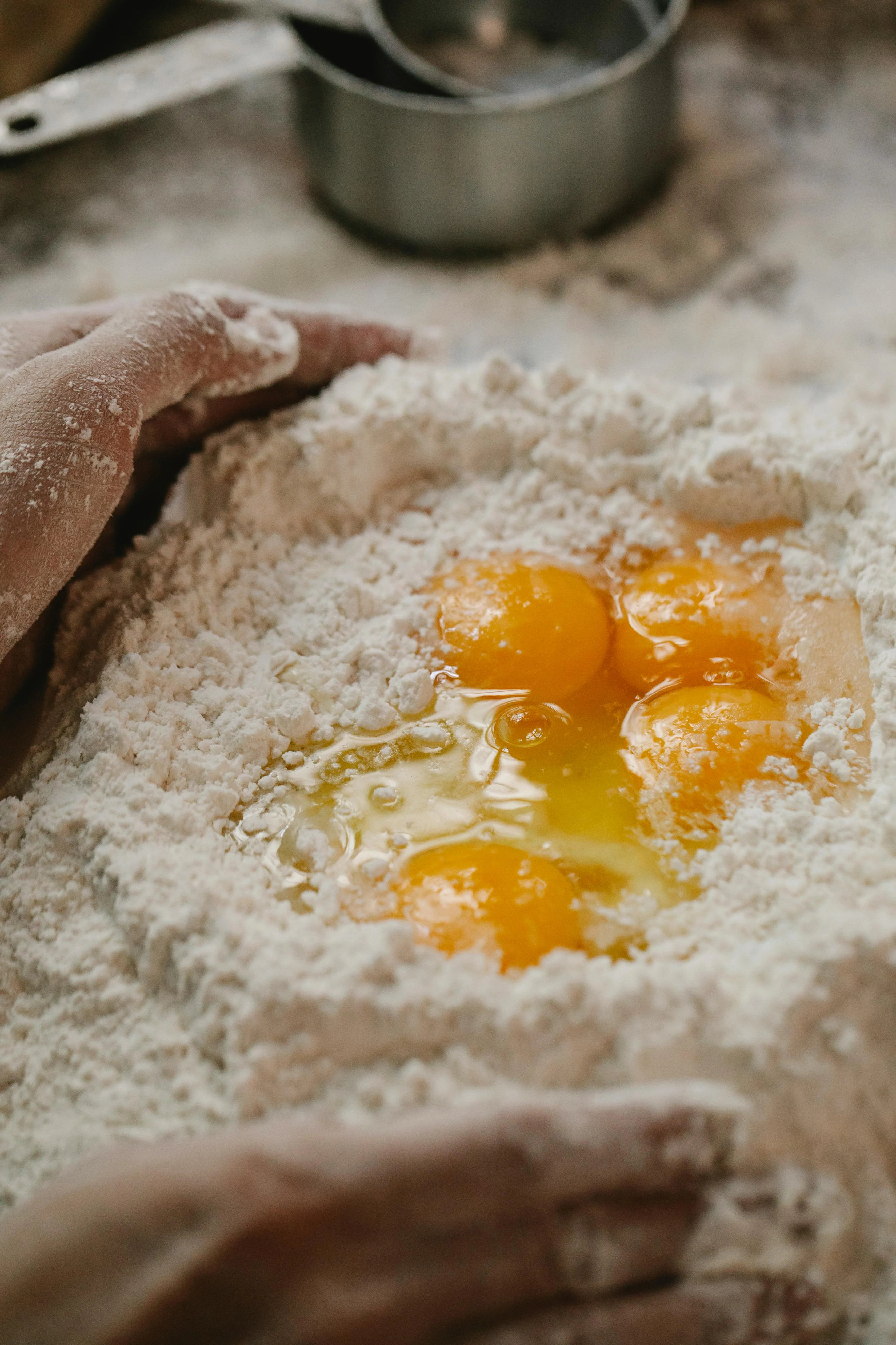 Making fresh pasta dough with eggs and flour