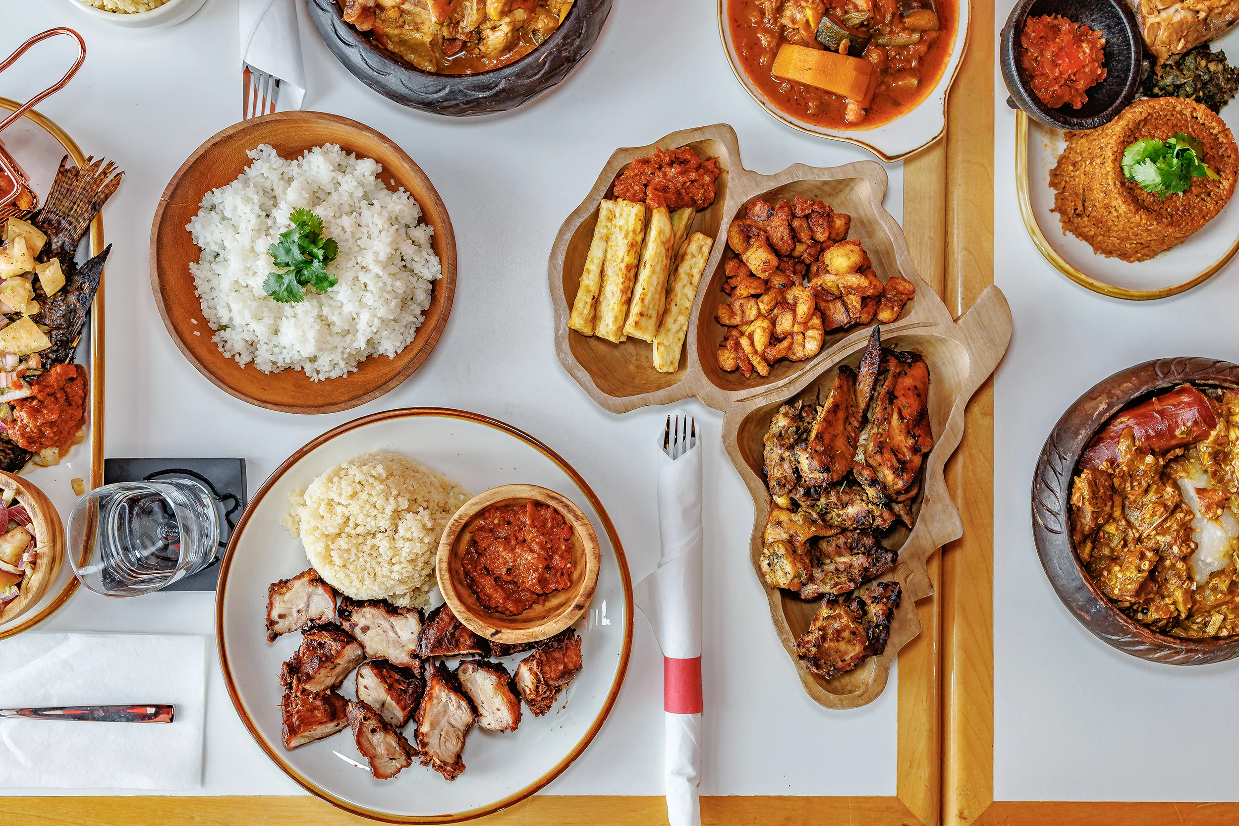 Les-delices-de-awa-restaurant-food-banner
