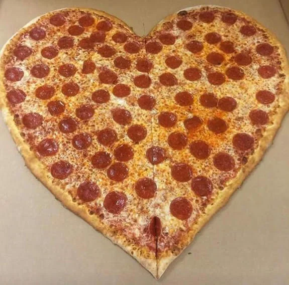 heart pizza