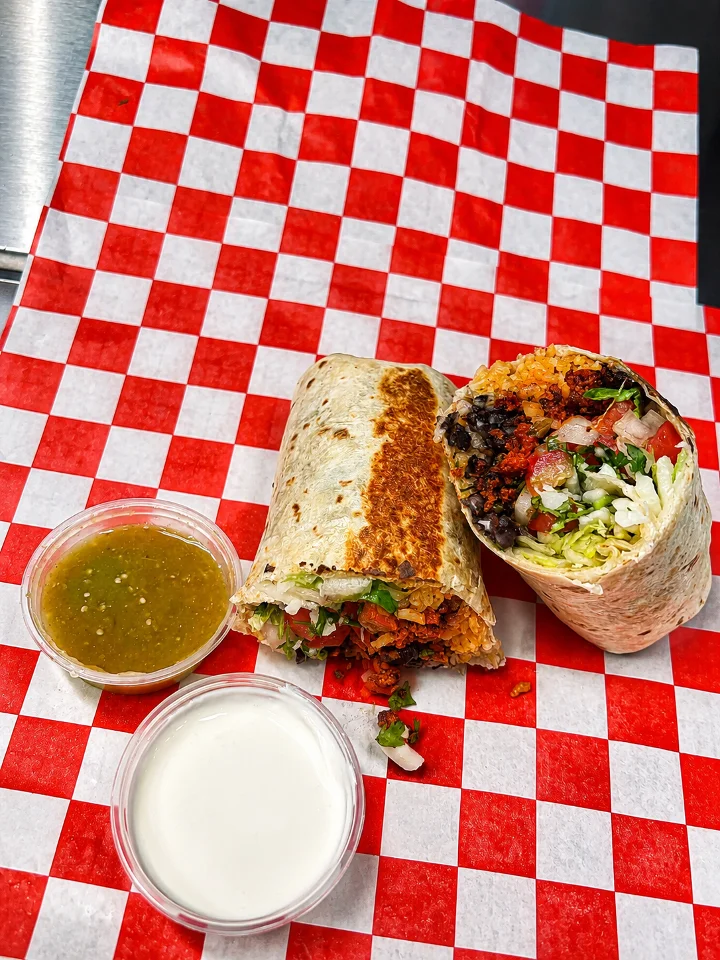 Burritos Oaxaqueños / Lunch