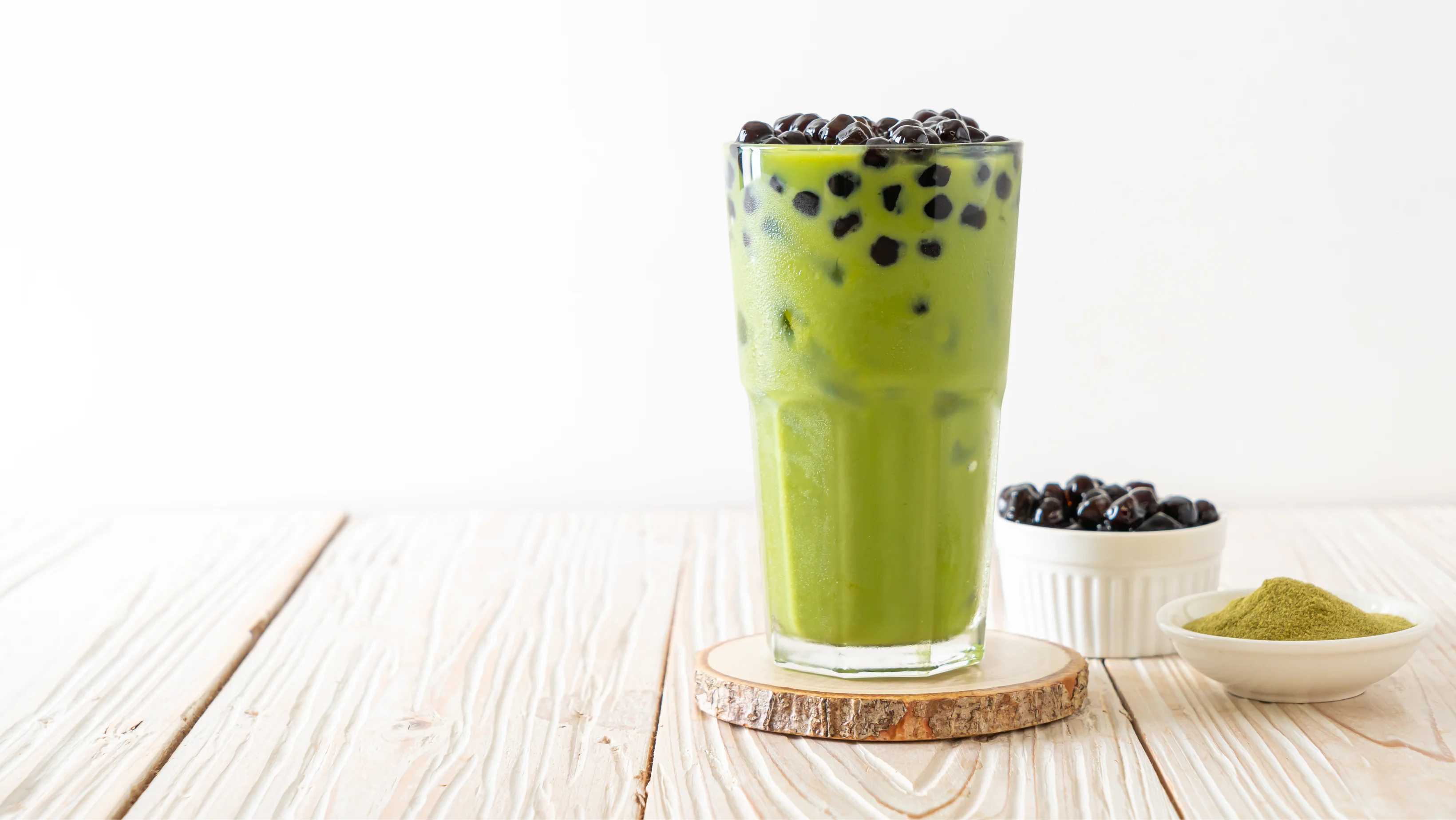 Matcha bubble tea with tapioca pearls