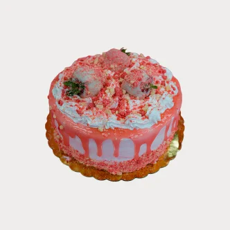 Delicious Strawberry Krunch Cake with fresh strawberries and whipped cream