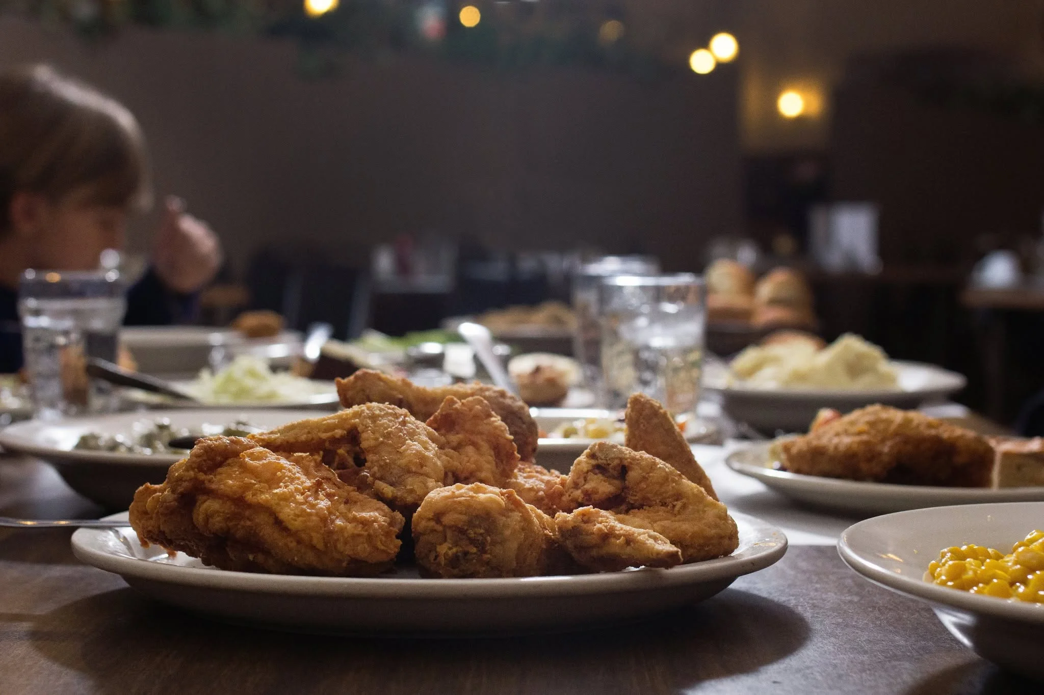 Crispy Southern fried chicken served in a cozy restaurant