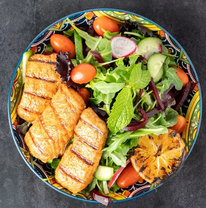 Grilled Salmon Salad