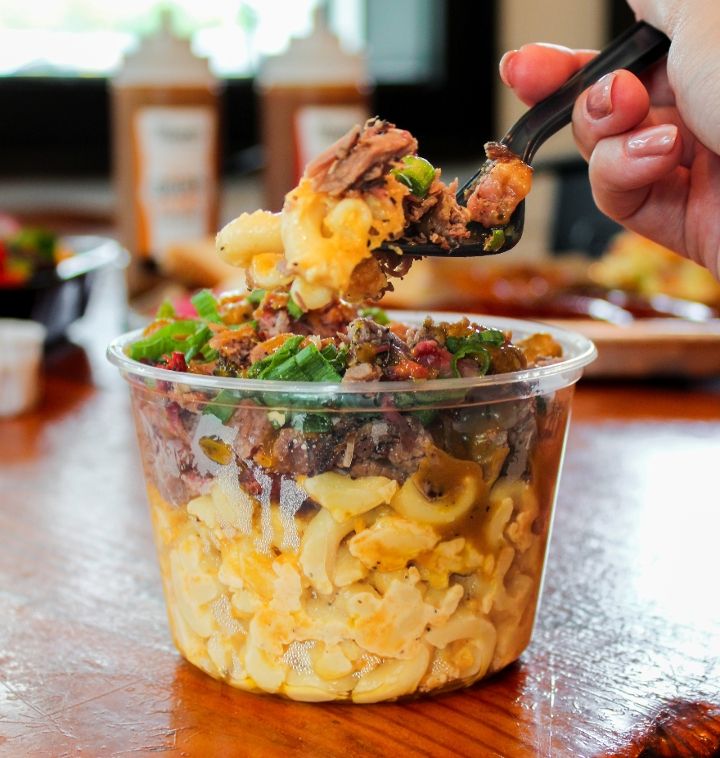 Loaded Mac N Cheese w/ Brisket at Melvin’s BBQ – Mt Pleasant