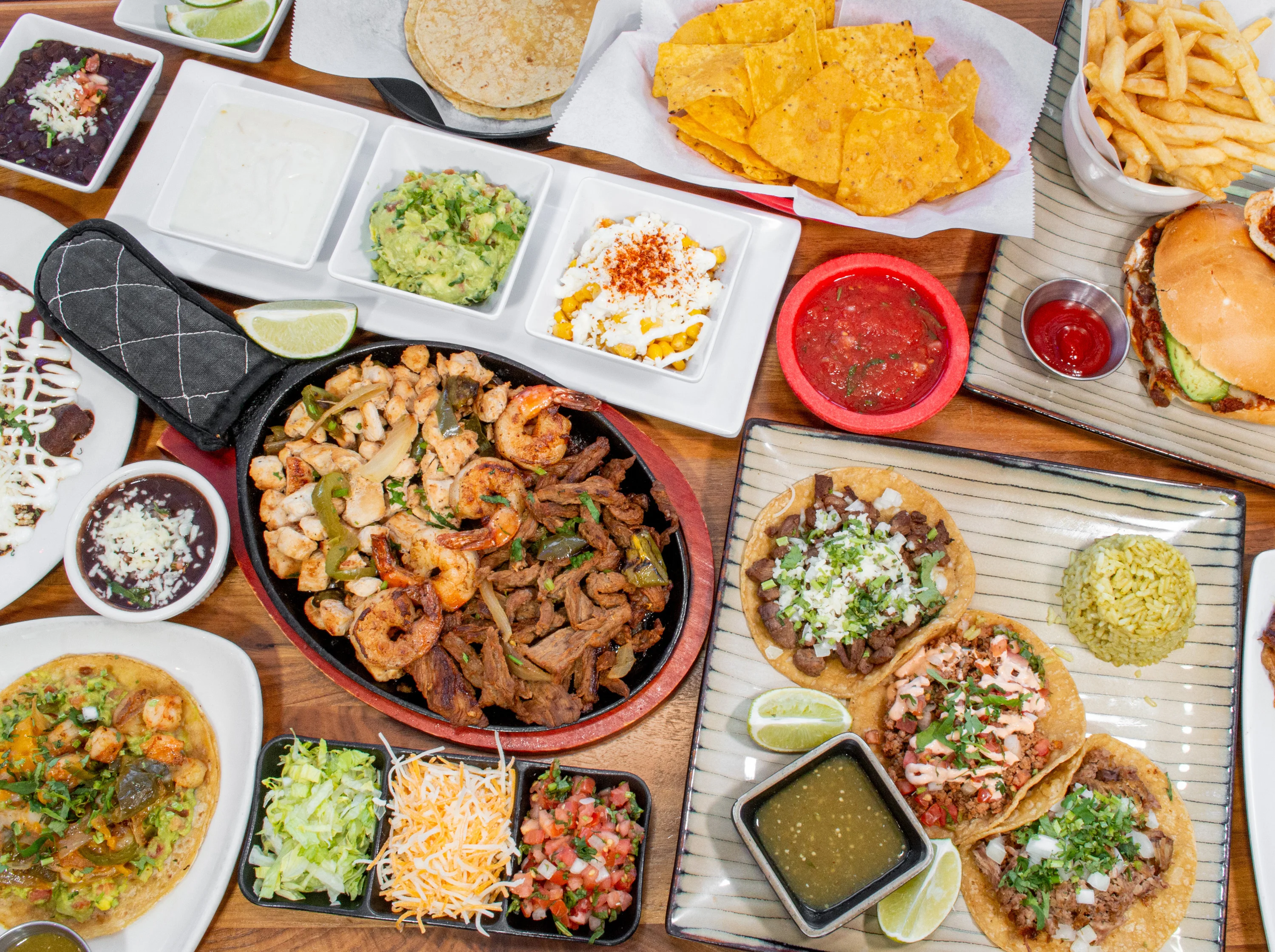 Mexican fajitas platter with shrimp and beef