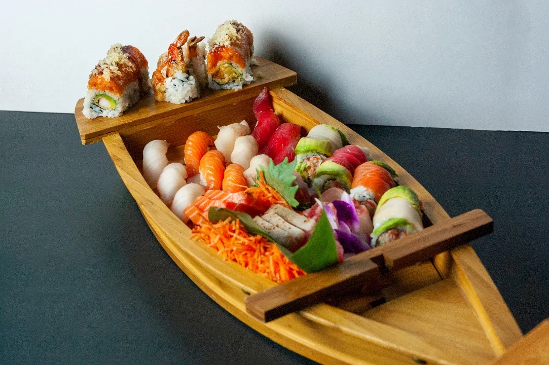 Sumo Love Boat