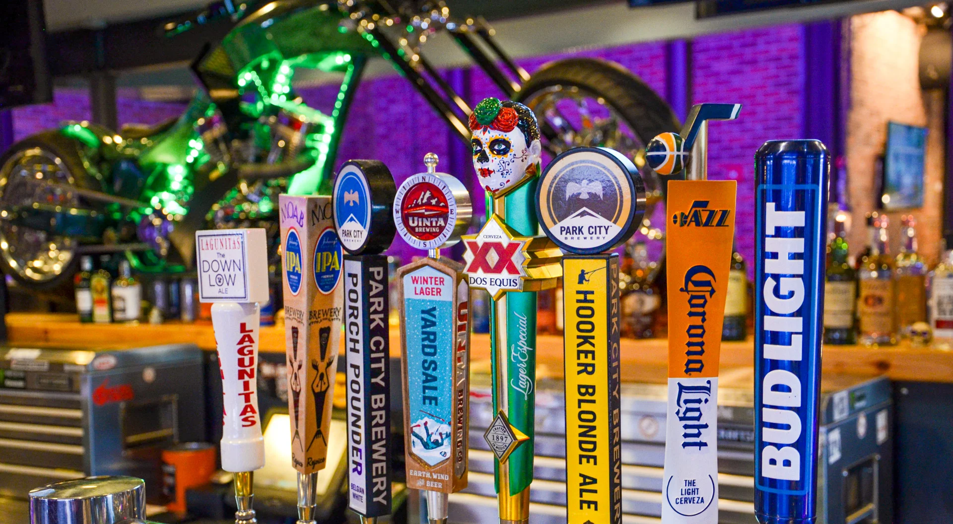Full Bar with seasonal drafts