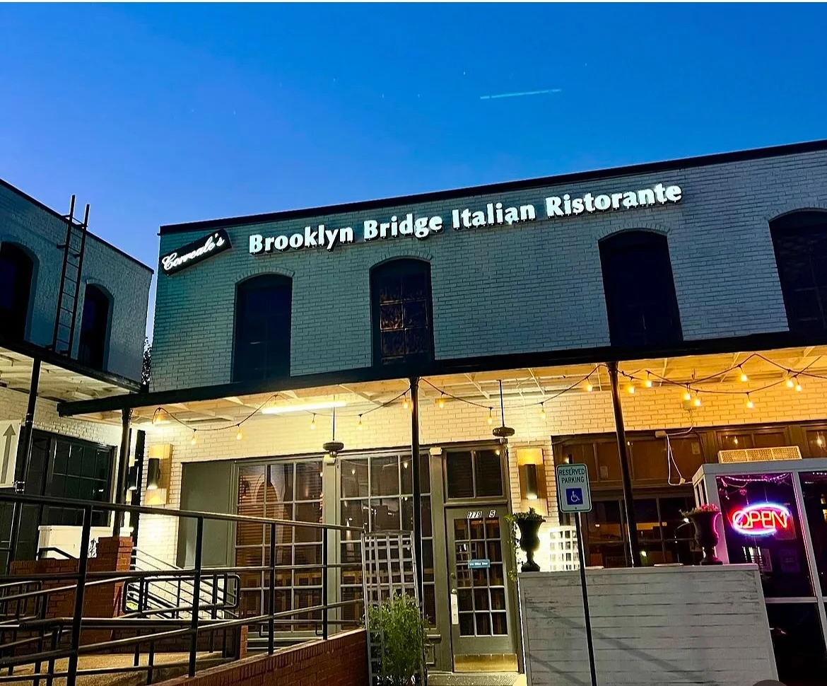 Exterior view of Brooklyn Bridge Italian Ristorante at dusk
