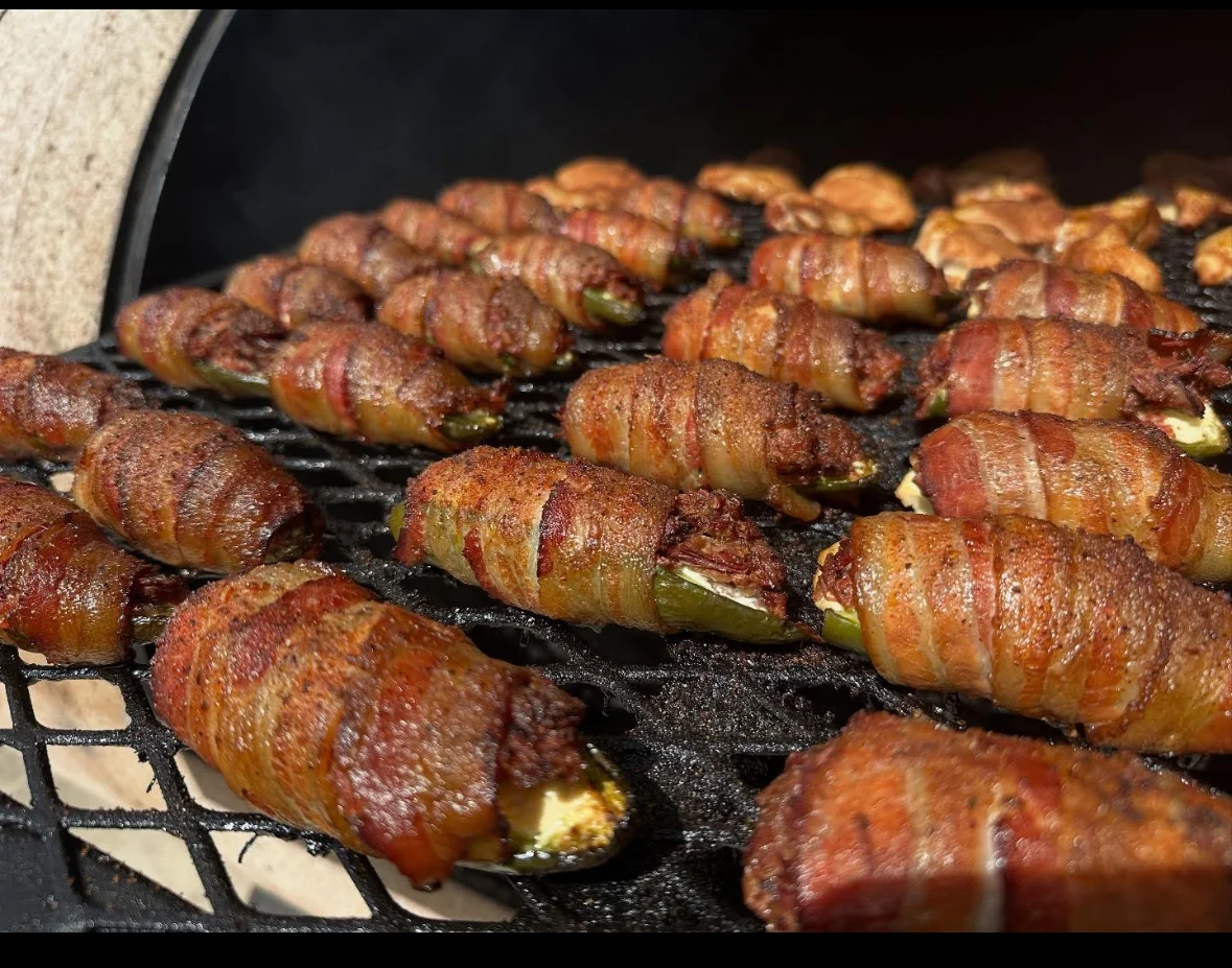 Smoked jalapeño poppers wrapped in bacon