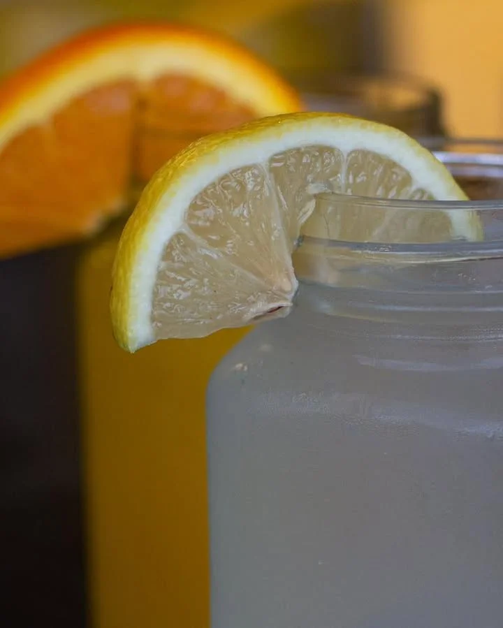 Refreshing lemonade with lemon slice garnish