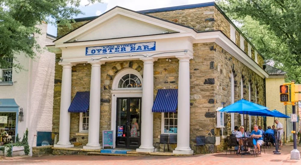 Middleburg front of restaurant