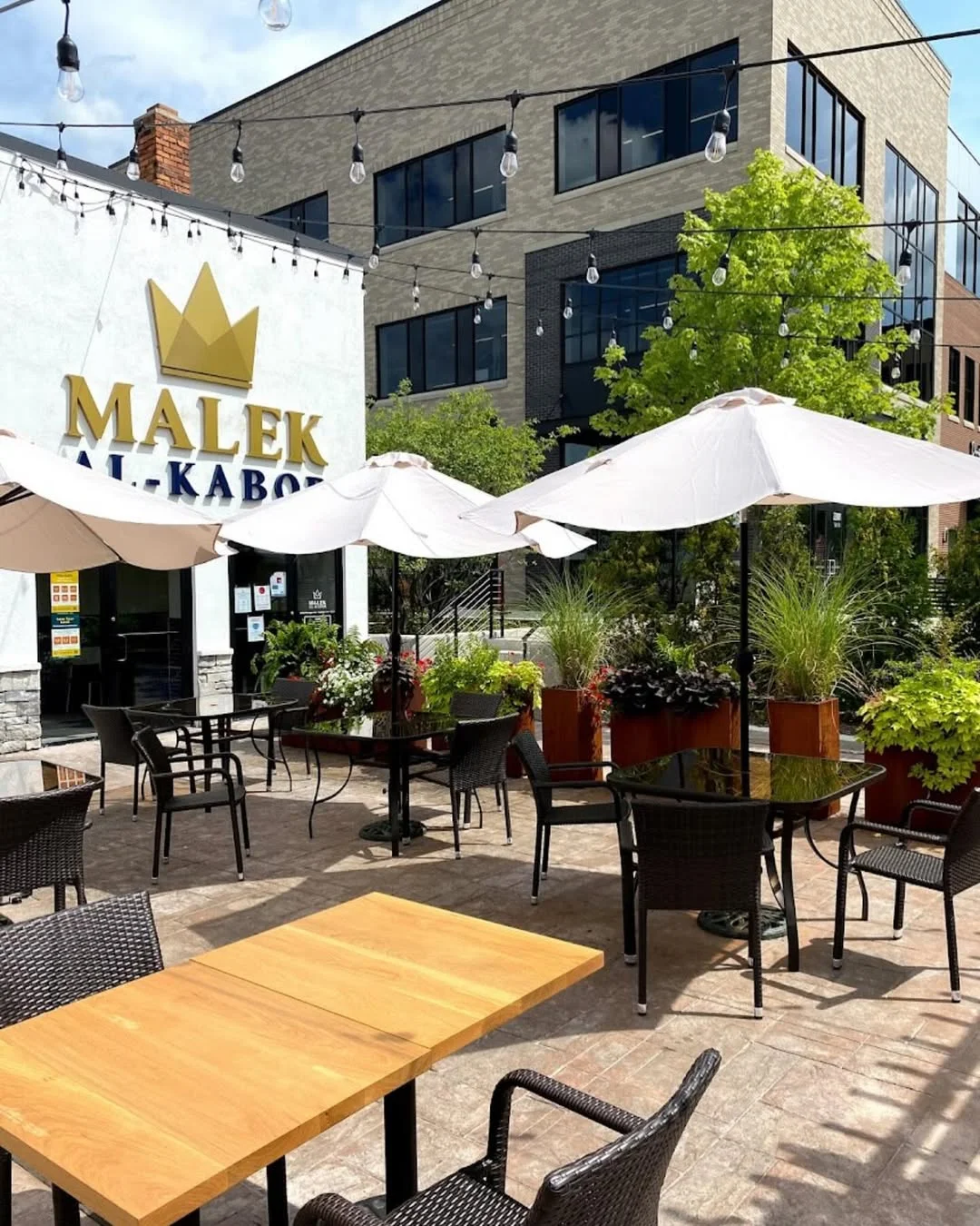 Malek Al Kabob Dearborn Patio