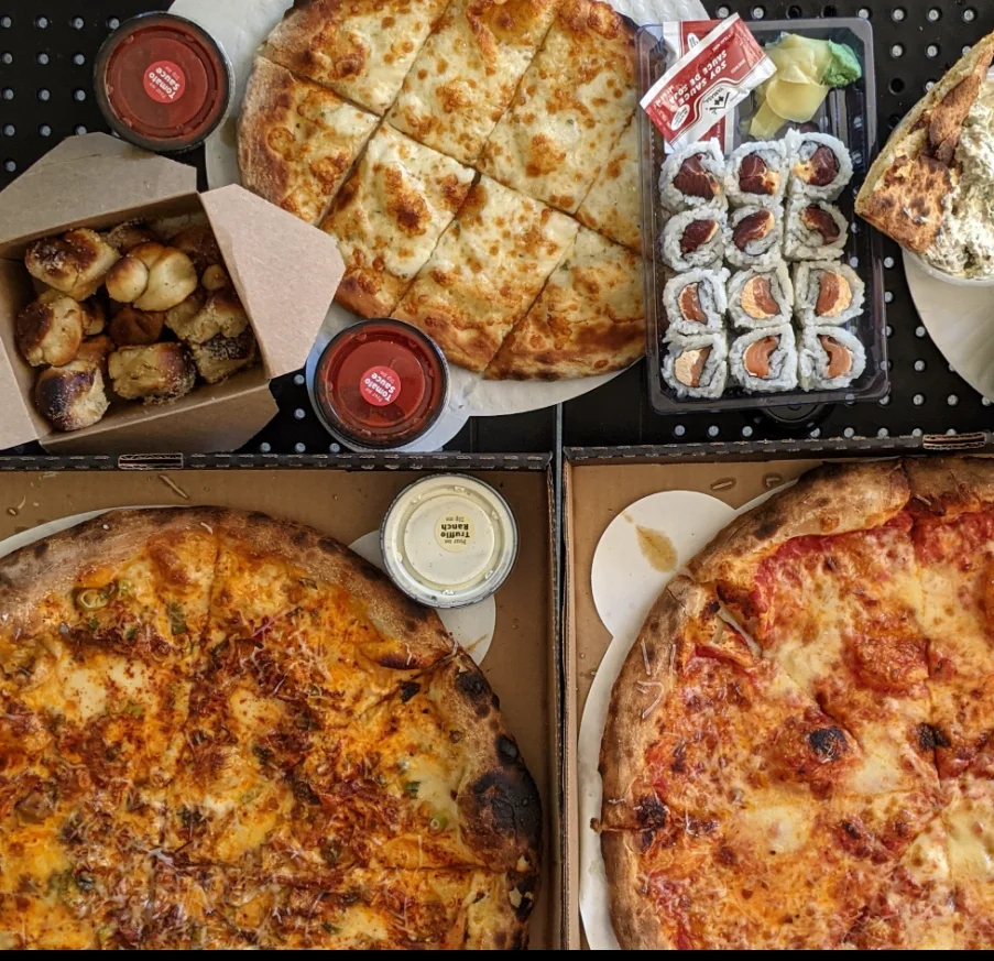 Pizzeria Maki's Catering
