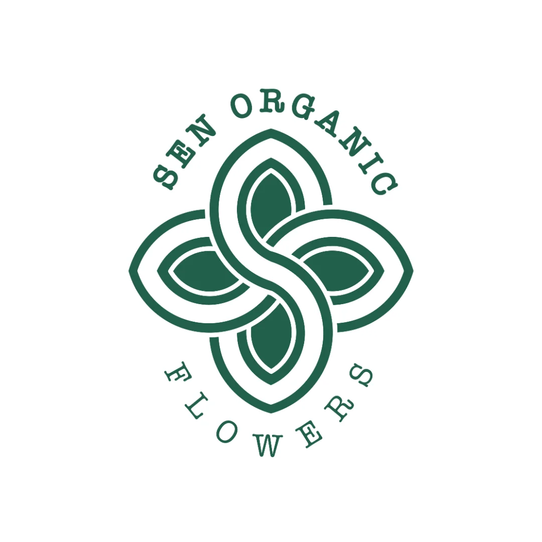 Logo of Sen Organic Flowers with floral design