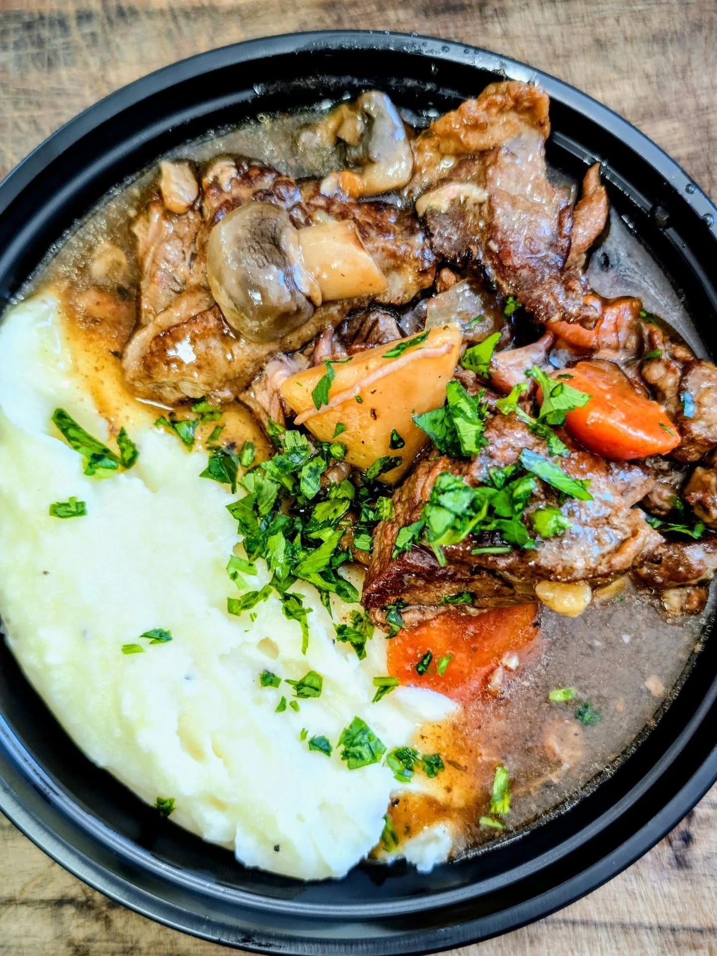 Delicious in every bite when classic dishes get a spinkle of BBQ flavors and evolves to something beautiful. We call these are weekly specials!