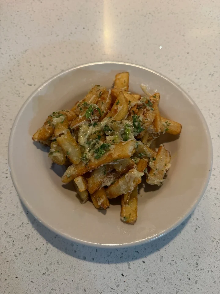 GARLIC PARMESAN FRIES