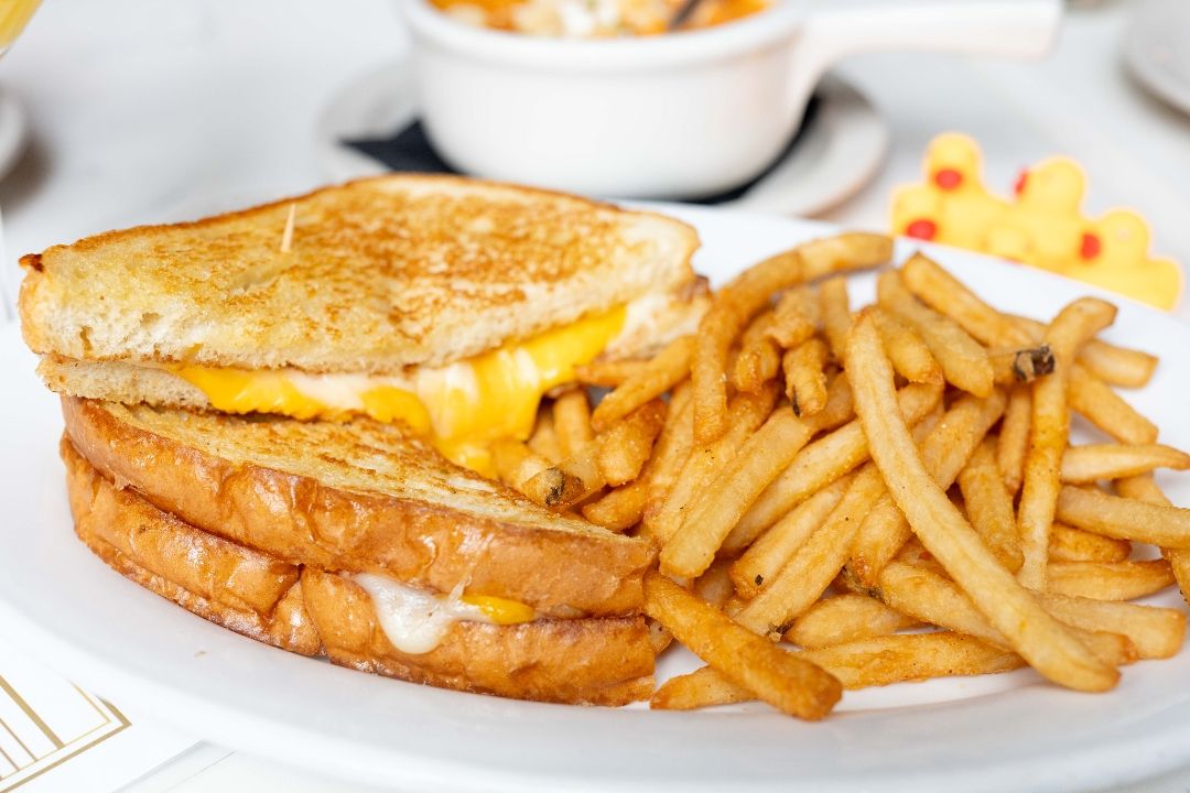 CLASSIC GRILLED CHEESE