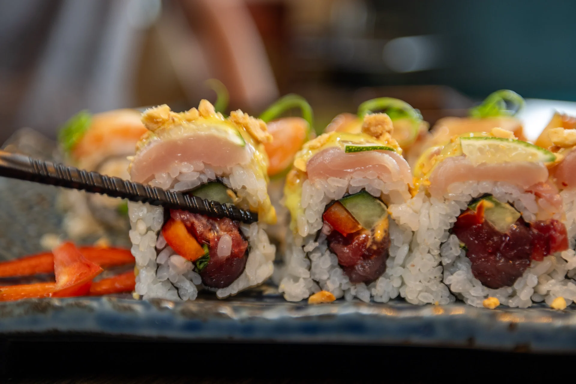 Mike Thai Son Sushi Blue roll