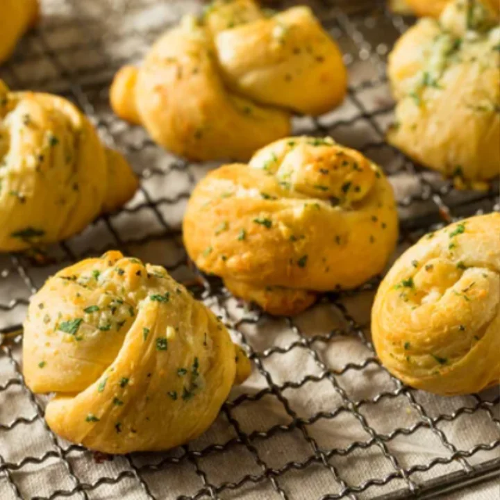 Garlic Knots