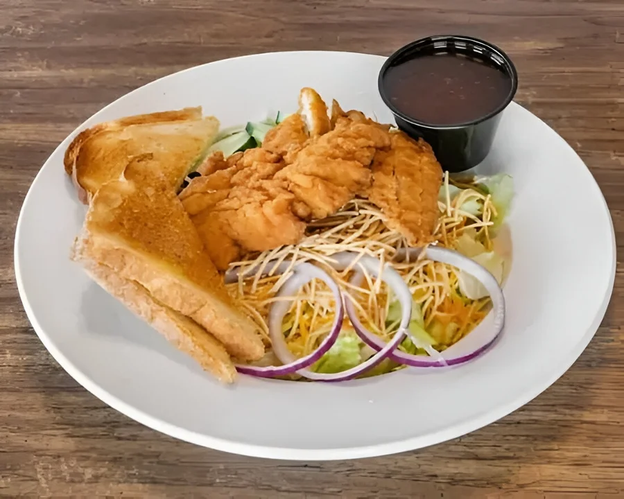 Southern fried chicken salad with toast