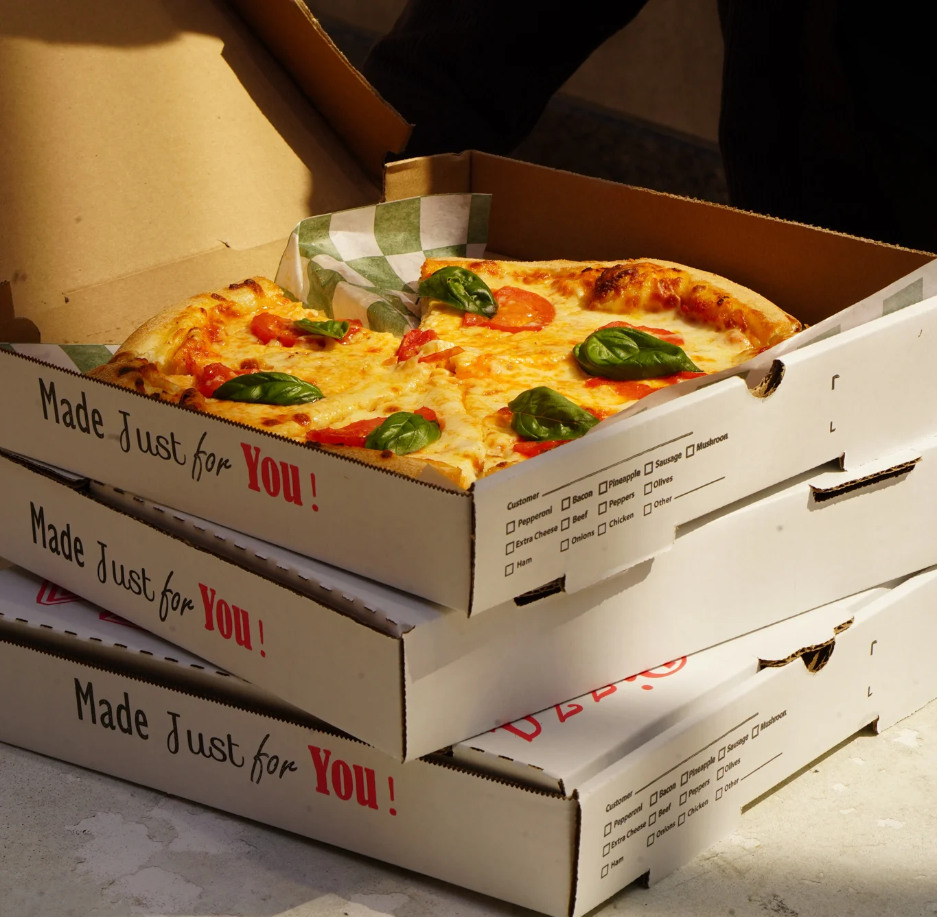 Ella Mozzarella Pizzeria Header