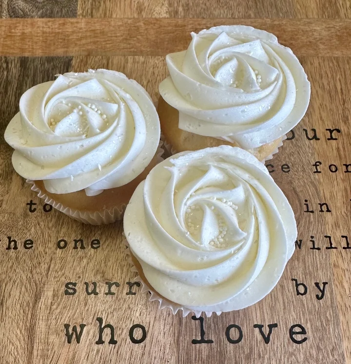 WEDDING CUPCAKE