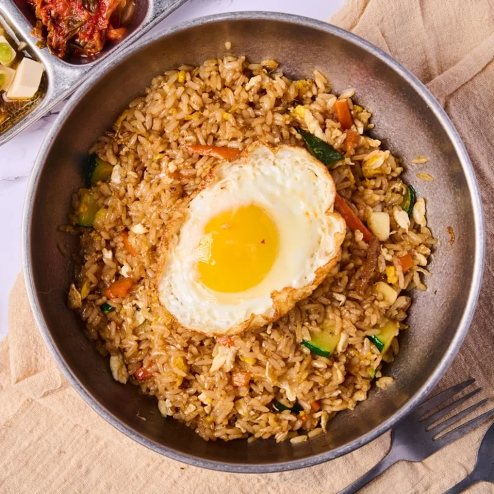 E3. BOKK-EUMBAP (FIRED RICE)