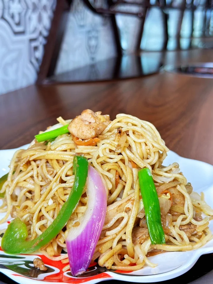 R1 Stir Fried Thin Noodles炒面
