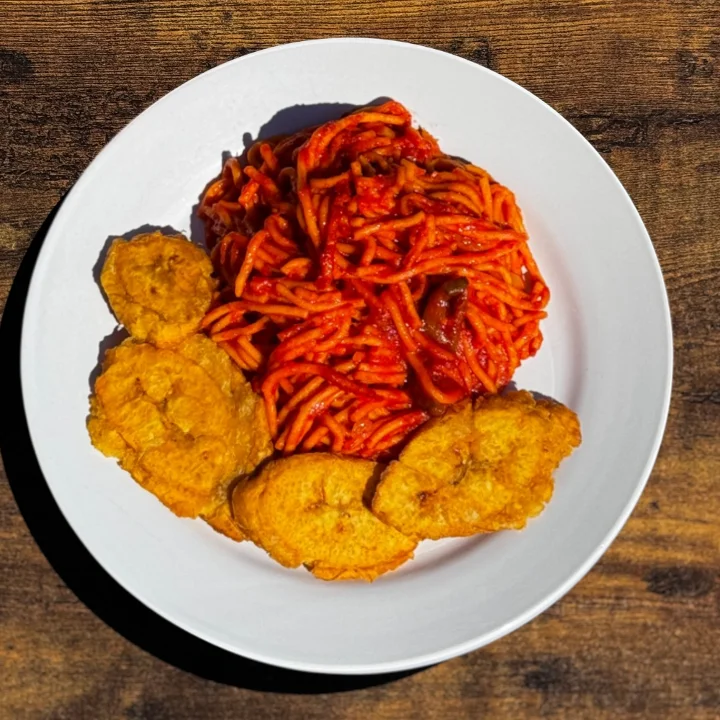 Pasta with Chicken Lunch + Free Soda