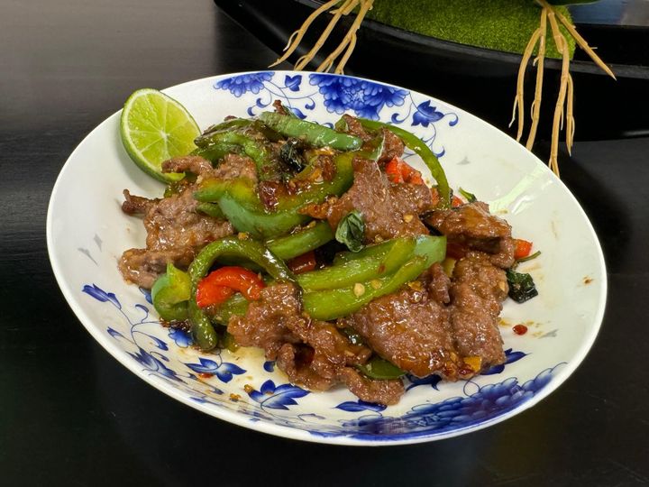 Spicy Basil Beef