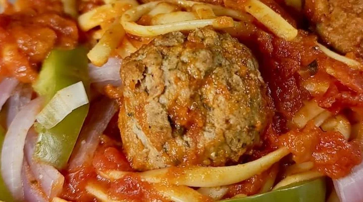 SPAGHETTI WITH MEAT BALL