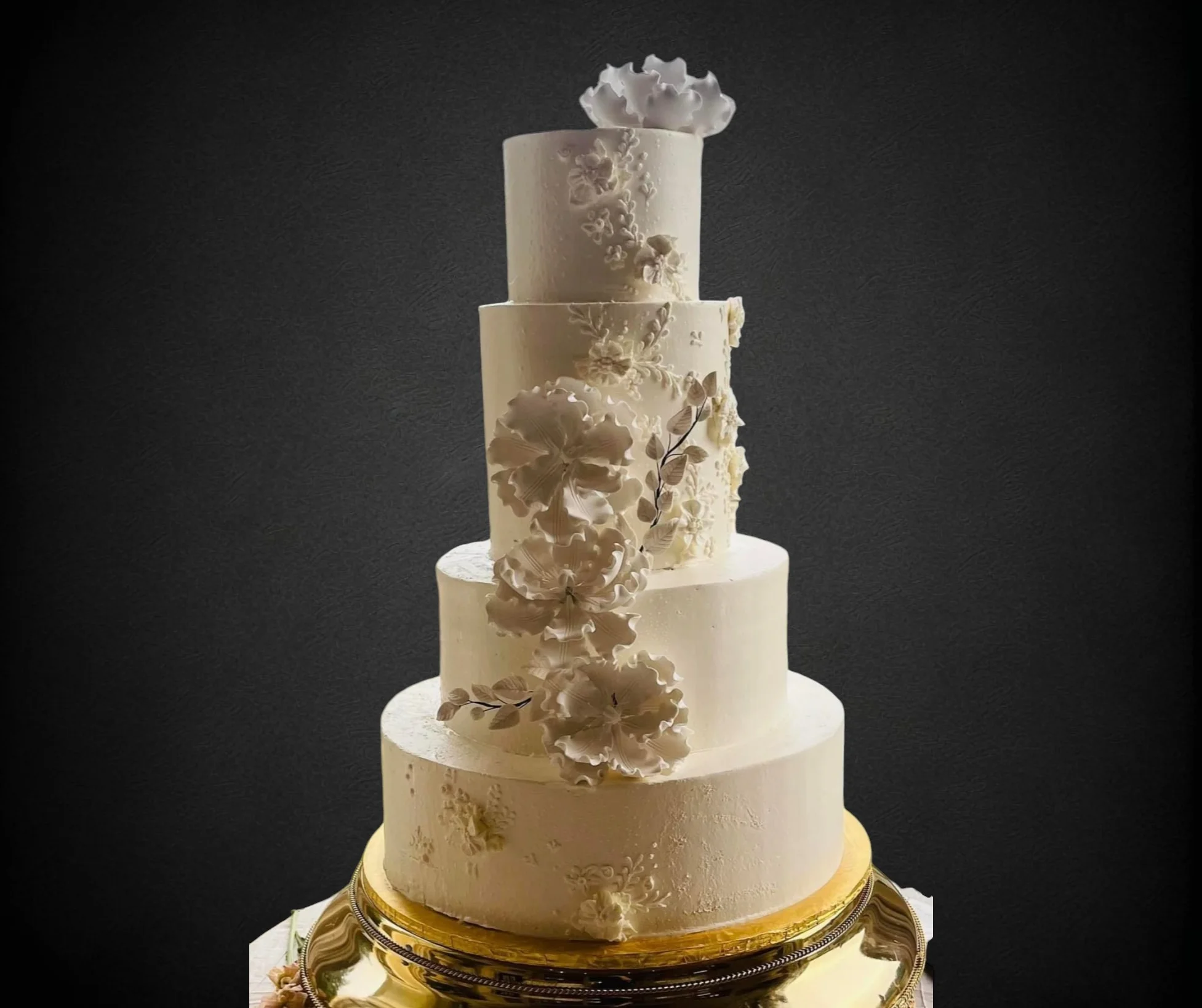 Wedding Cake at Joes Italian In Alabaster, AL