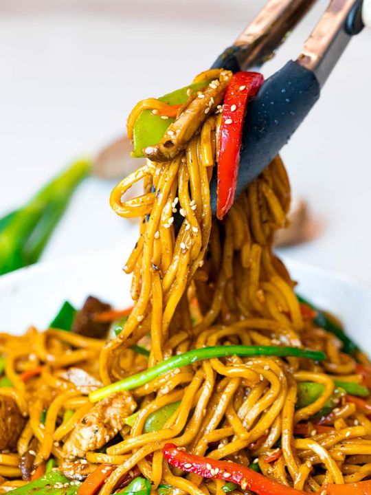 Chicken Lo Mein